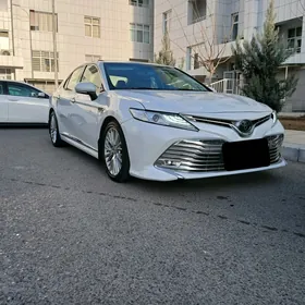 Toyota Camry 2020