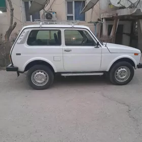 Lada Niva 2003