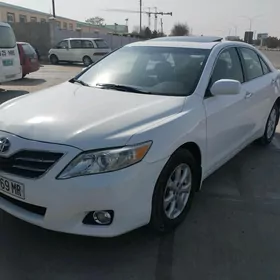 Toyota Camry 2011