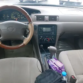 Toyota Camry 2000