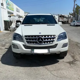 Mercedes-Benz ML350 2011