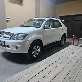 Toyota Fortuner 2008