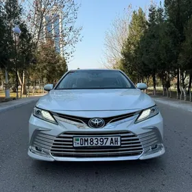 Toyota Camry 2021