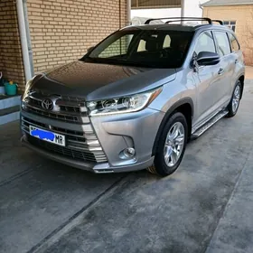 Toyota Highlander 2017