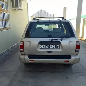 Nissan Pathfinder 1998