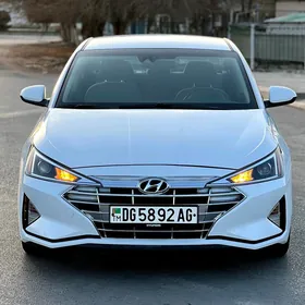 Hyundai Elantra 2020