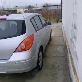 Nissan Versa 2010