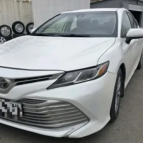 Toyota Camry 2018