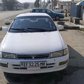 Toyota Carina 1995