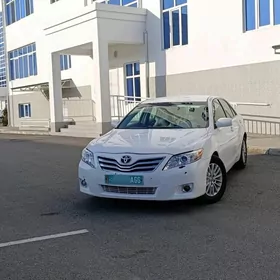 Toyota Camry 2011