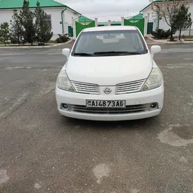 Nissan Versa 2010