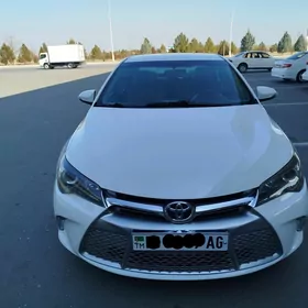 Toyota Camry 2015