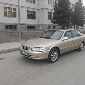 Toyota Camry 2000