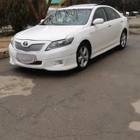 Toyota Camry 2010