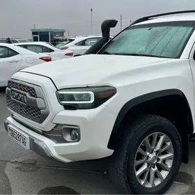 Toyota Tacoma 2018