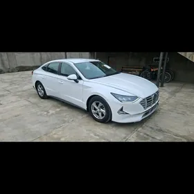 Hyundai Elantra 2021