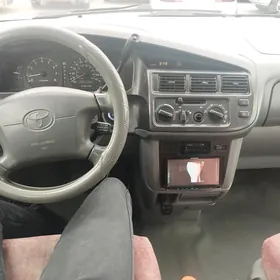 Toyota Sienna 2000