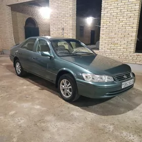 Toyota Camry 2000