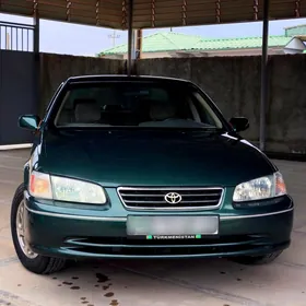 Toyota Camry 2000