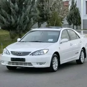 Toyota Camry 2004