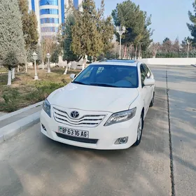 Toyota Camry 2011