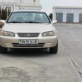 Toyota Camry 1999