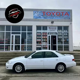 Toyota Camry 2000