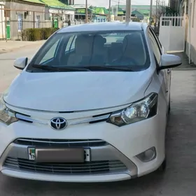 Toyota Yaris 2014