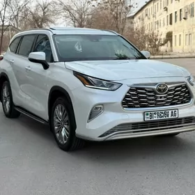 Toyota Highlander 2020