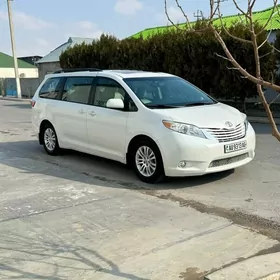 Toyota Sienna 2017