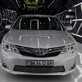 Toyota Camry 2012