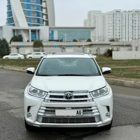 Toyota Highlander 2019