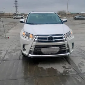 Toyota Highlander 2019