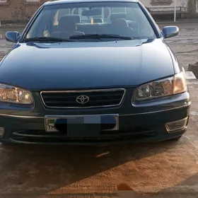 Toyota Camry 2001