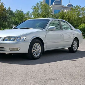 Toyota Camry 2000