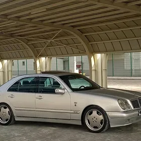 Mercedes-Benz E320 1999