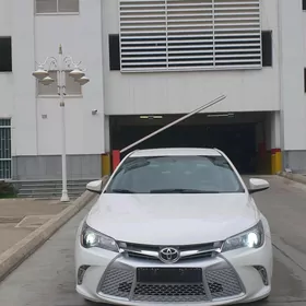 Toyota Camry 2017