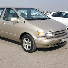 Toyota Sienna 2000