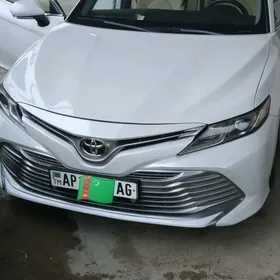 Toyota Camry 2019