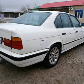 BMW 525 1990