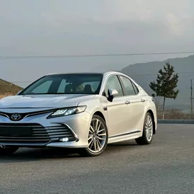 Toyota Camry 2018