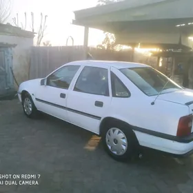 Opel Vectra 1989