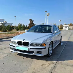 BMW E39 2001