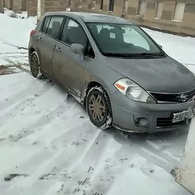 Nissan Versa 2010