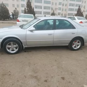 Toyota Camry 2001