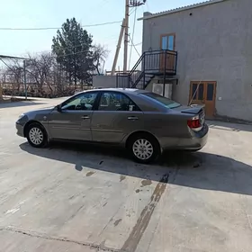 Toyota Camry 2004