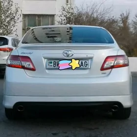 Toyota Camry 2011