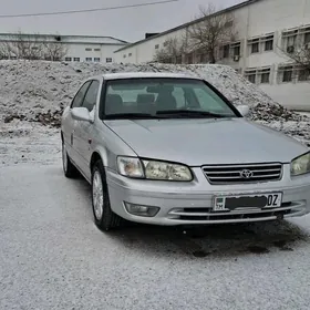 Toyota Camry 2001