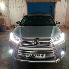 Toyota Highlander 2018