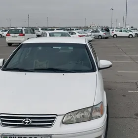 Toyota Camry 1999